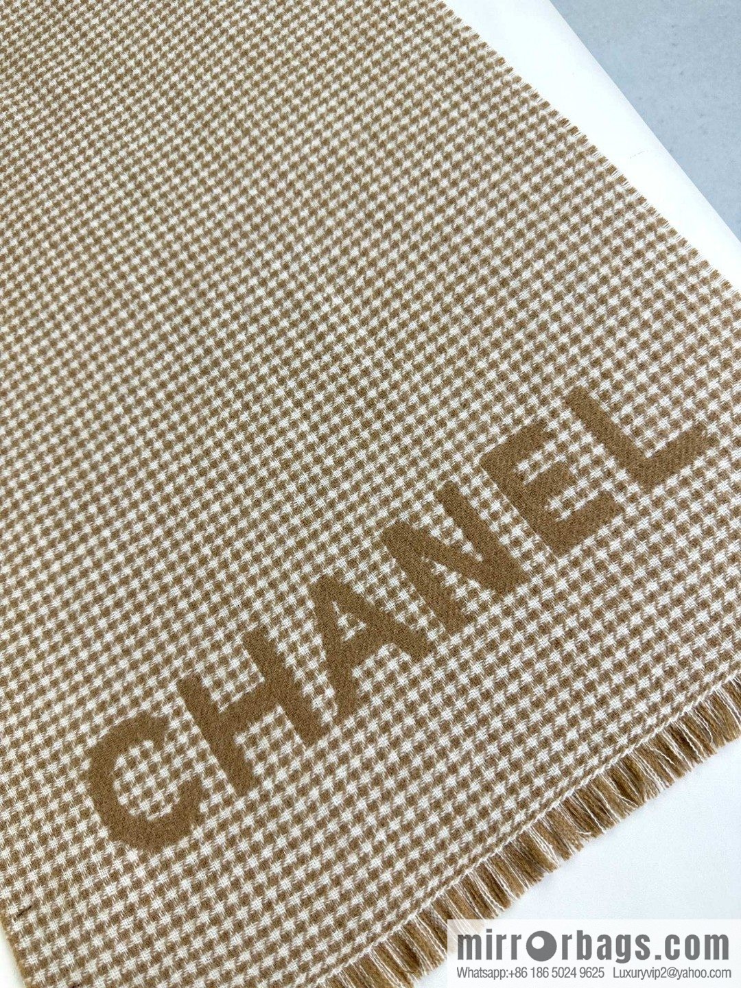 CHANEL Grandma Xiang tail order new 23B thousand bird grid color matching cashmere scarf