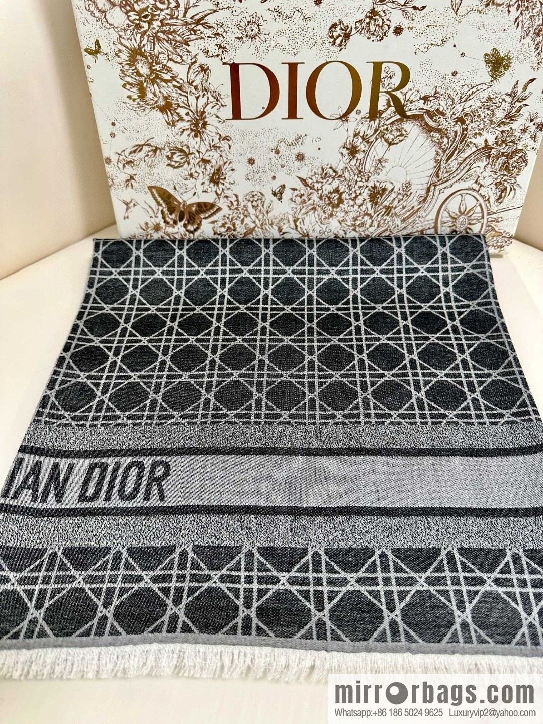 DIOR Cannage Rattan Plaid Shawl