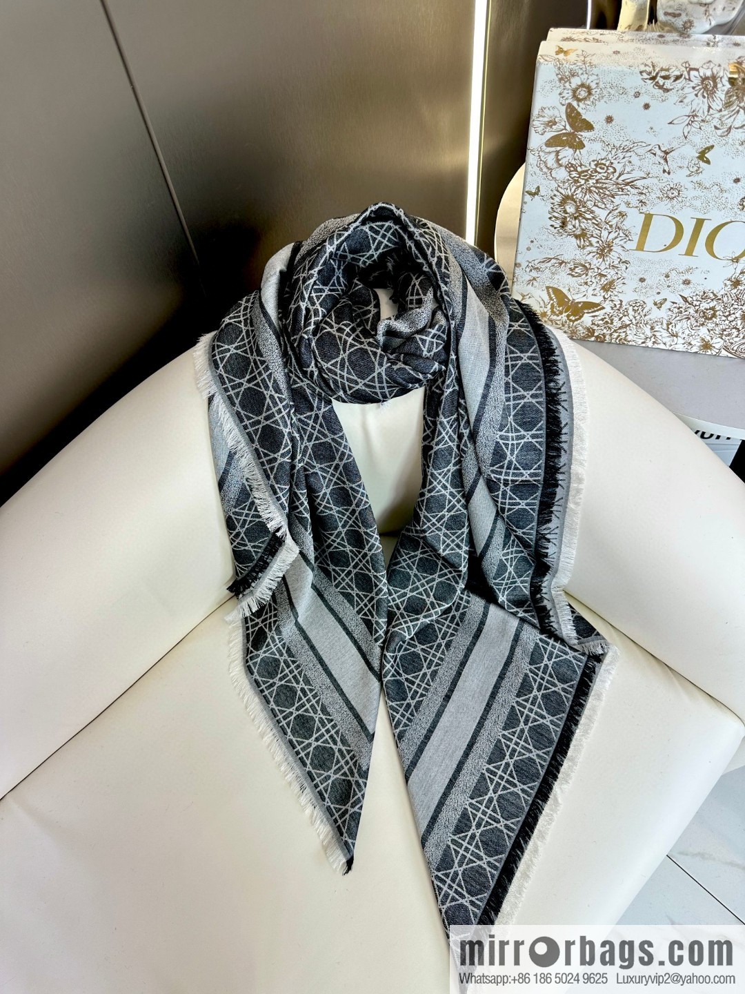 DIOR Cannage Rattan Plaid Shawl