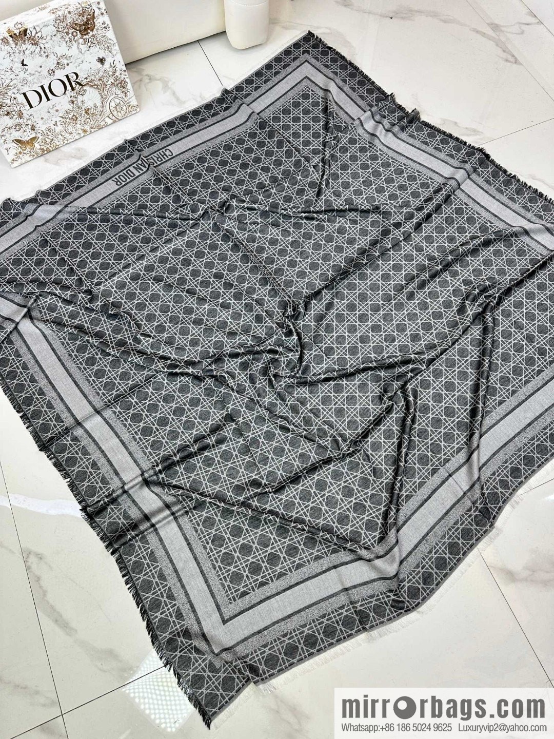 DIOR Cannage Rattan Plaid Shawl