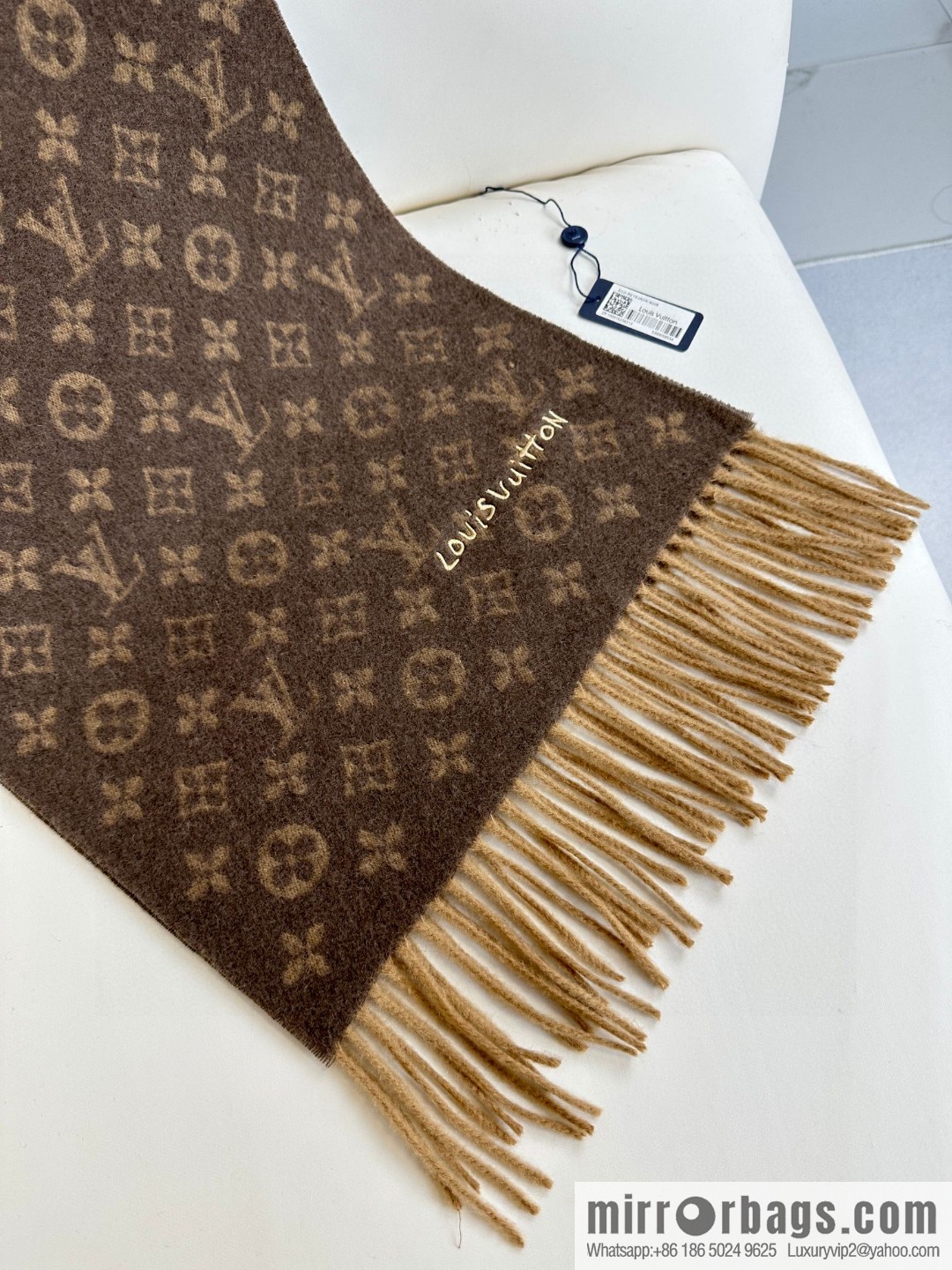 LV 2023 counter synchronization, double-sided gradual change pattern long towel