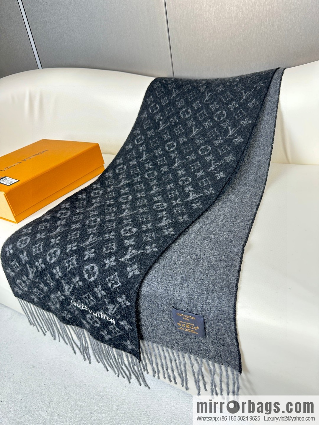 LV 2023 counter synchronization, double-sided gradual change pattern long towel
