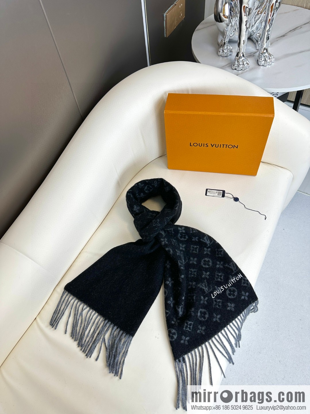 LV 2023 counter synchronization, double-sided gradual change pattern long towel