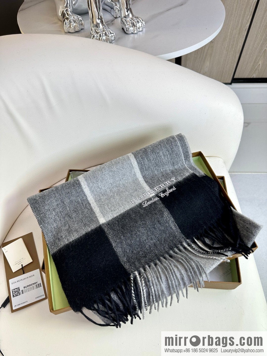 Burberry, Men's High-End Cashmere Scarf