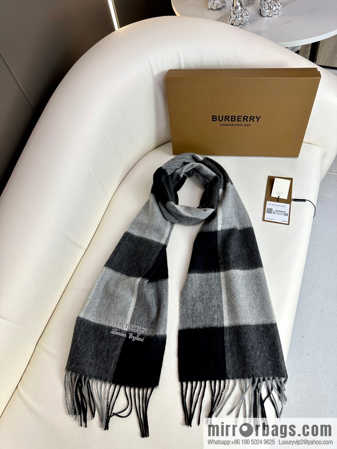 Burberry, Men's High-End Cashmere Scarf