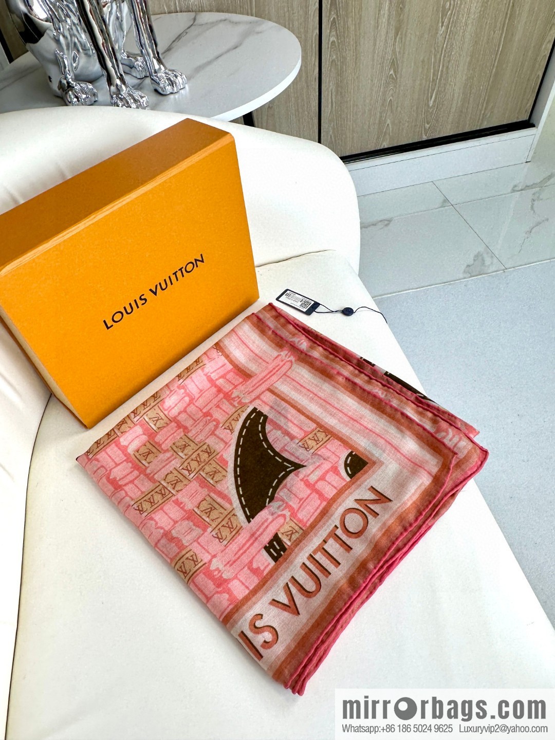 LV double-sided top cashmere square towel of the same color
