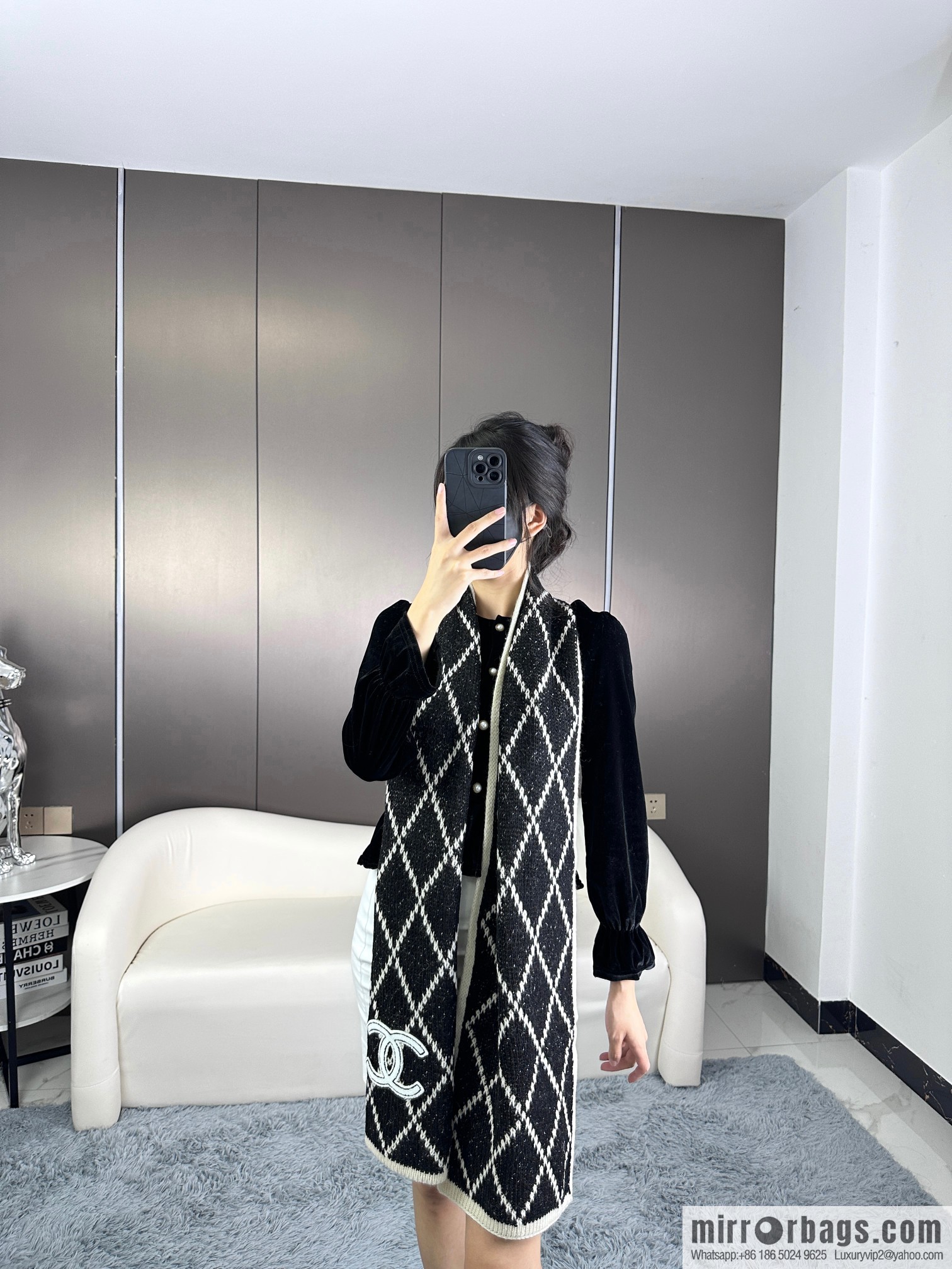 CHANEL autumn and winter super soft waxy scarf