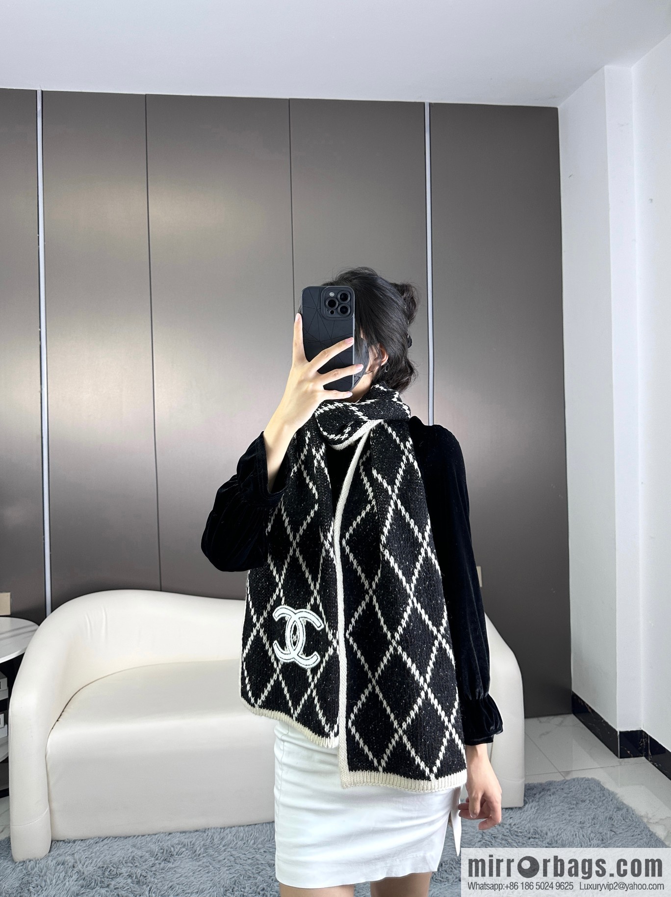 CHANEL autumn and winter super soft waxy scarf