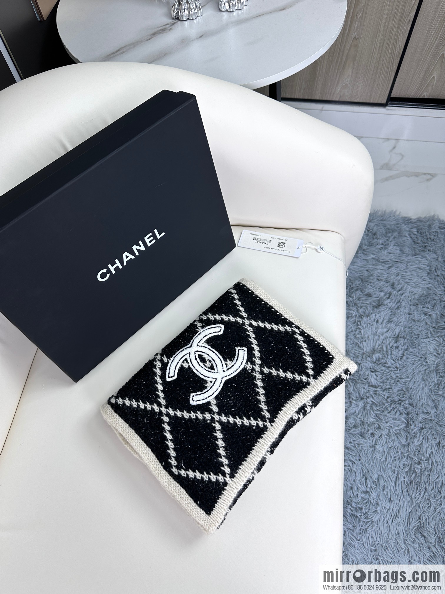 CHANEL autumn and winter super soft waxy scarf