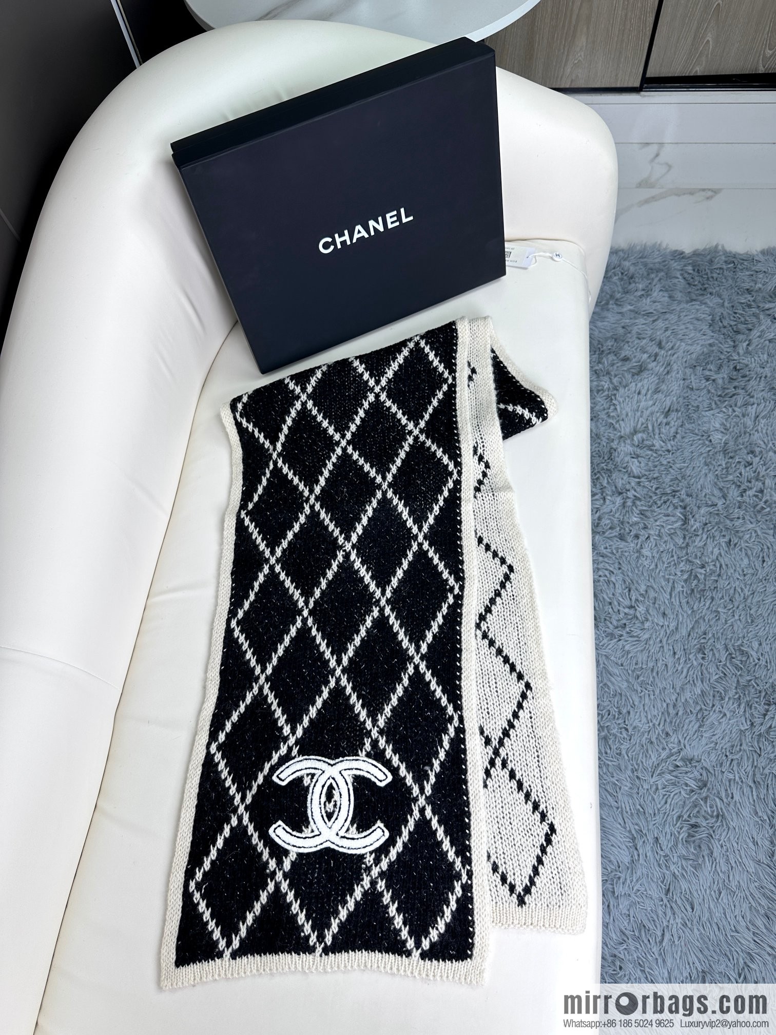 CHANEL autumn and winter super soft waxy scarf