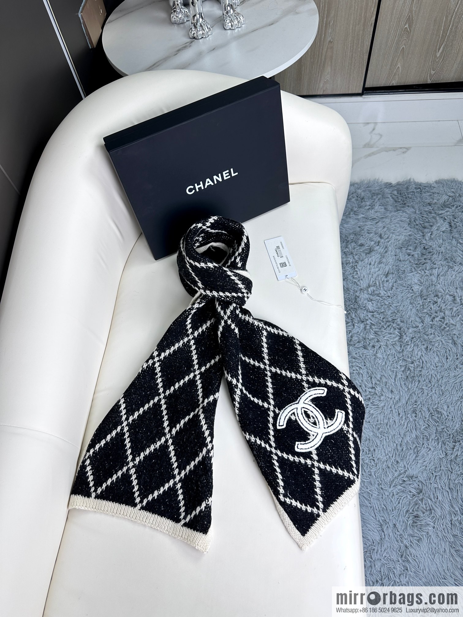 CHANEL autumn and winter super soft waxy scarf