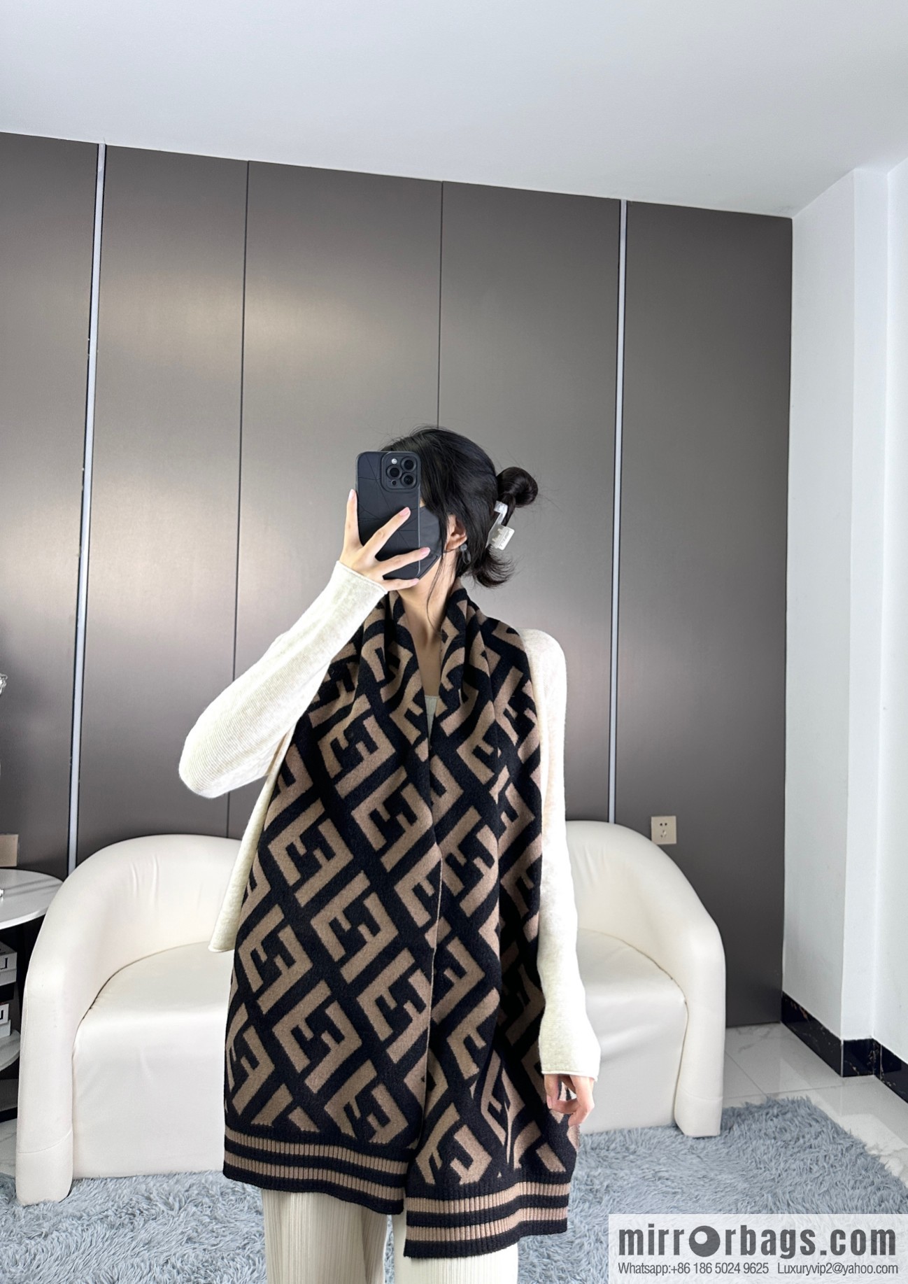 FENDI presbyopia scarf
