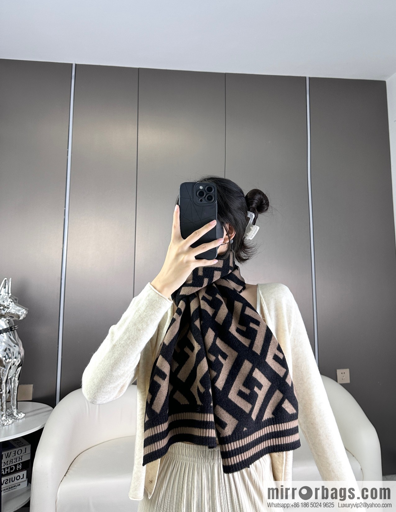 FENDI presbyopia scarf
