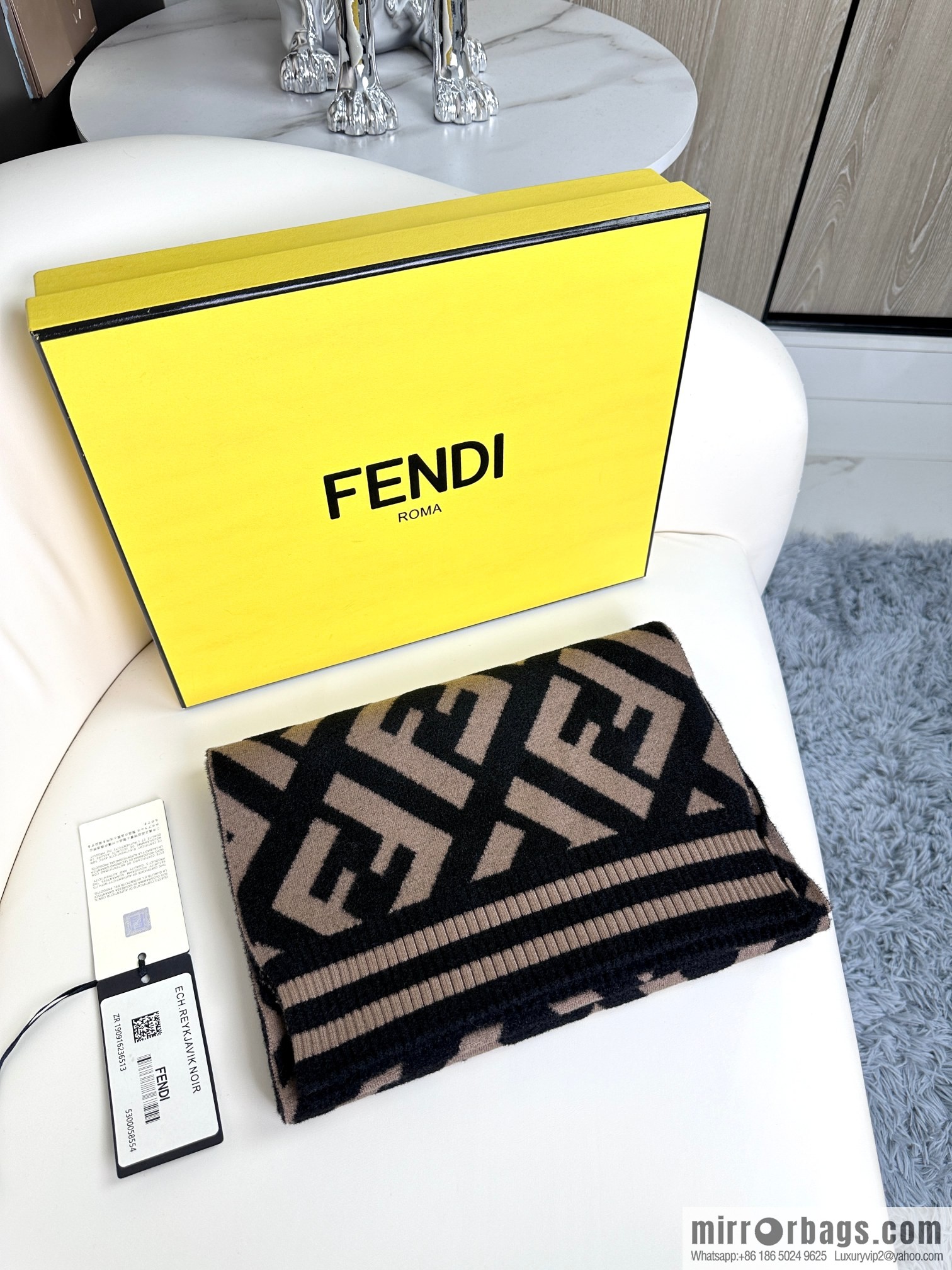 FENDI presbyopia scarf