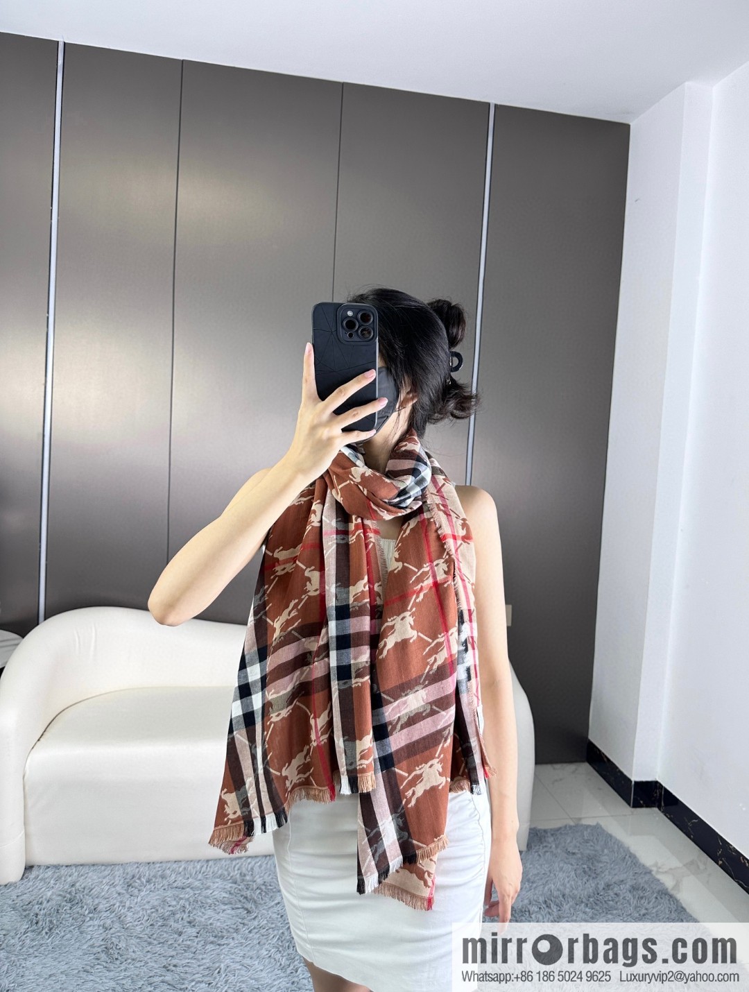 Burberry B Double-Sided Plaid Jacquard Warhorse, Thin Double-Sided Shawl