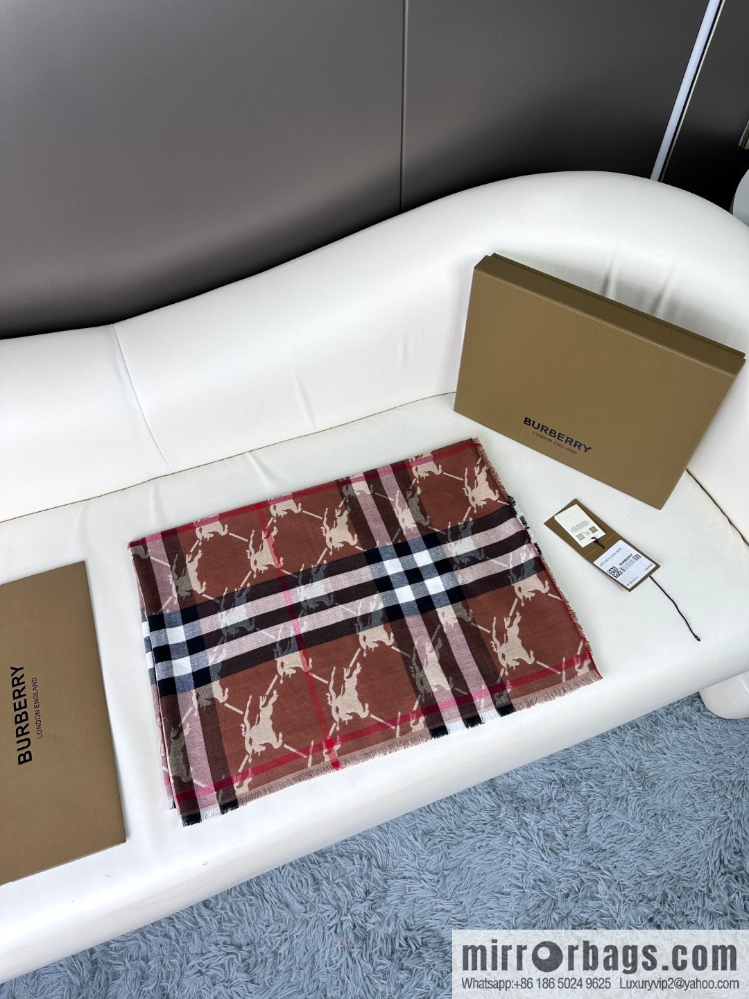 Burberry B Double-Sided Plaid Jacquard Warhorse, Thin Double-Sided Shawl