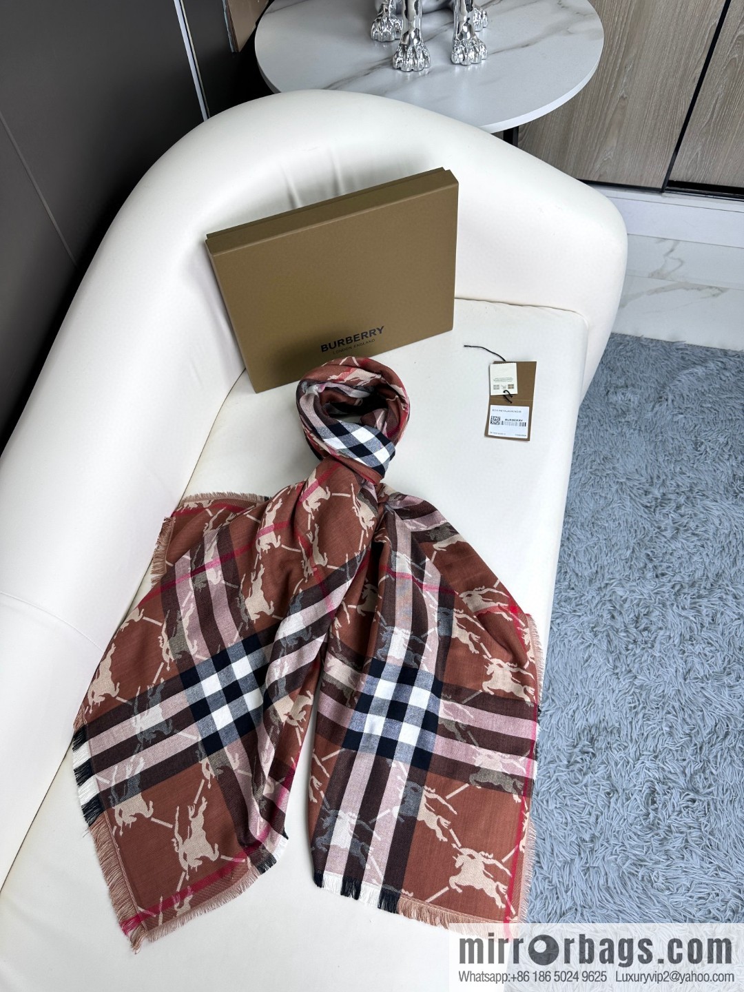 Burberry B Double-Sided Plaid Jacquard Warhorse, Thin Double-Sided Shawl