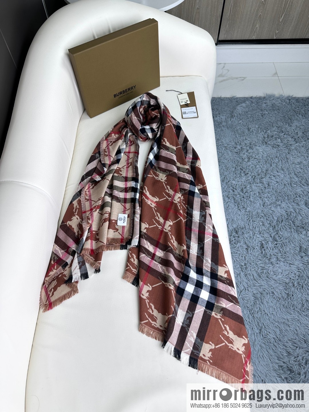 Burberry B Double-Sided Plaid Jacquard Warhorse, Thin Double-Sided Shawl