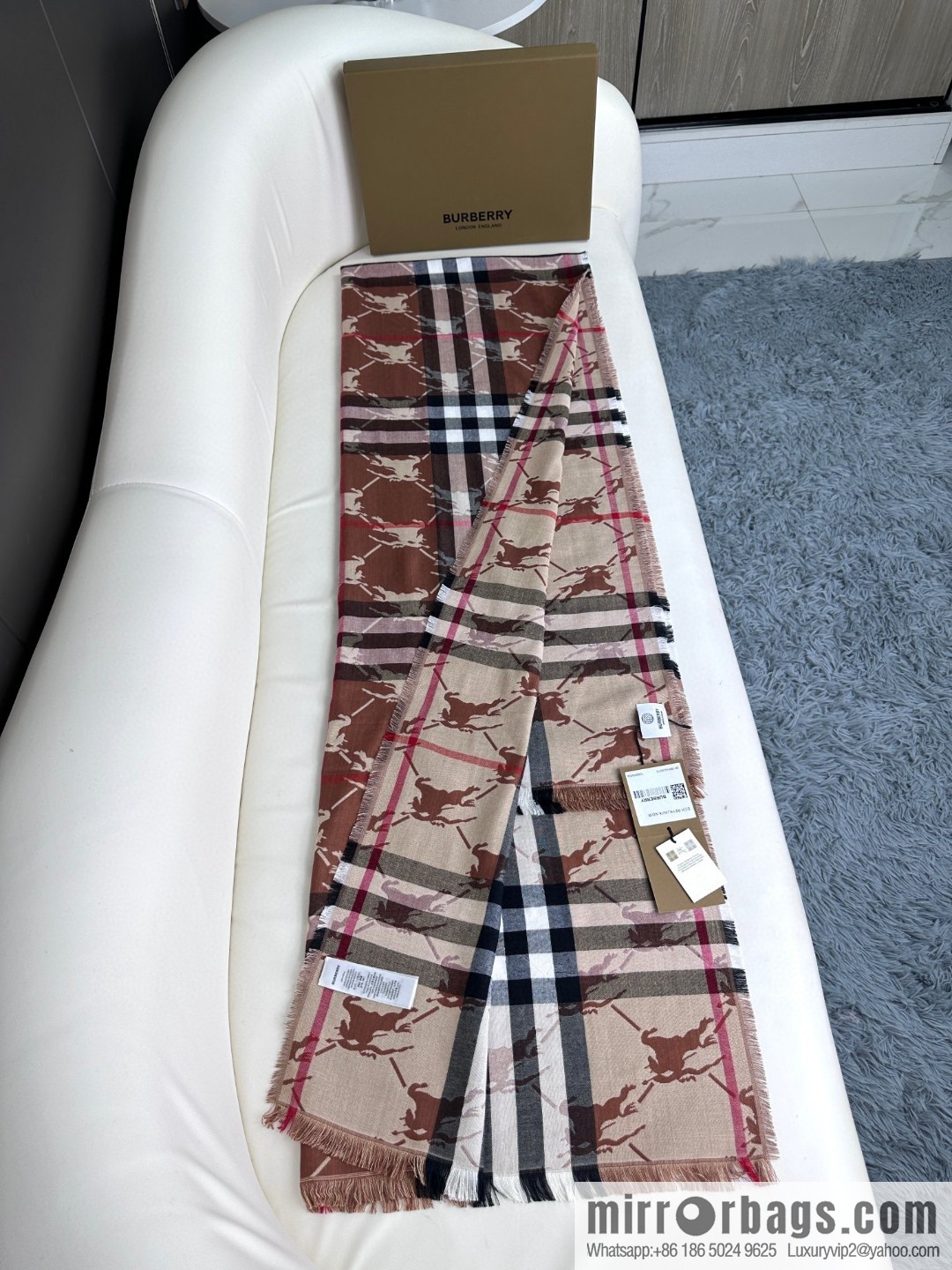 Burberry B Double-Sided Plaid Jacquard Warhorse, Thin Double-Sided Shawl