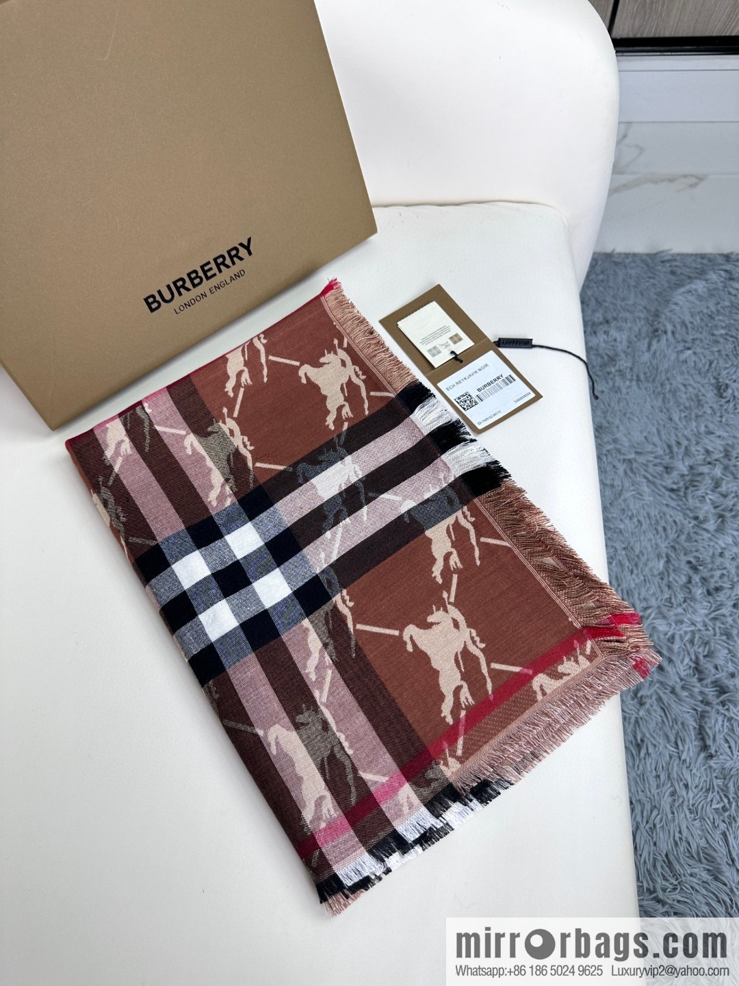 Burberry B Double-Sided Plaid Jacquard Warhorse, Thin Double-Sided Shawl