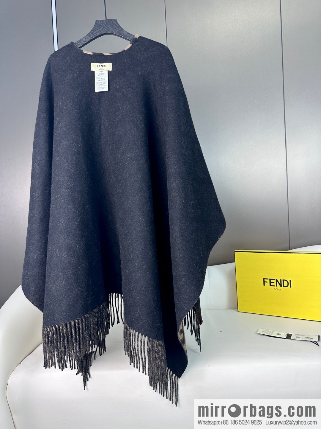 2023 new Fendi heavy double-sided cape shawl