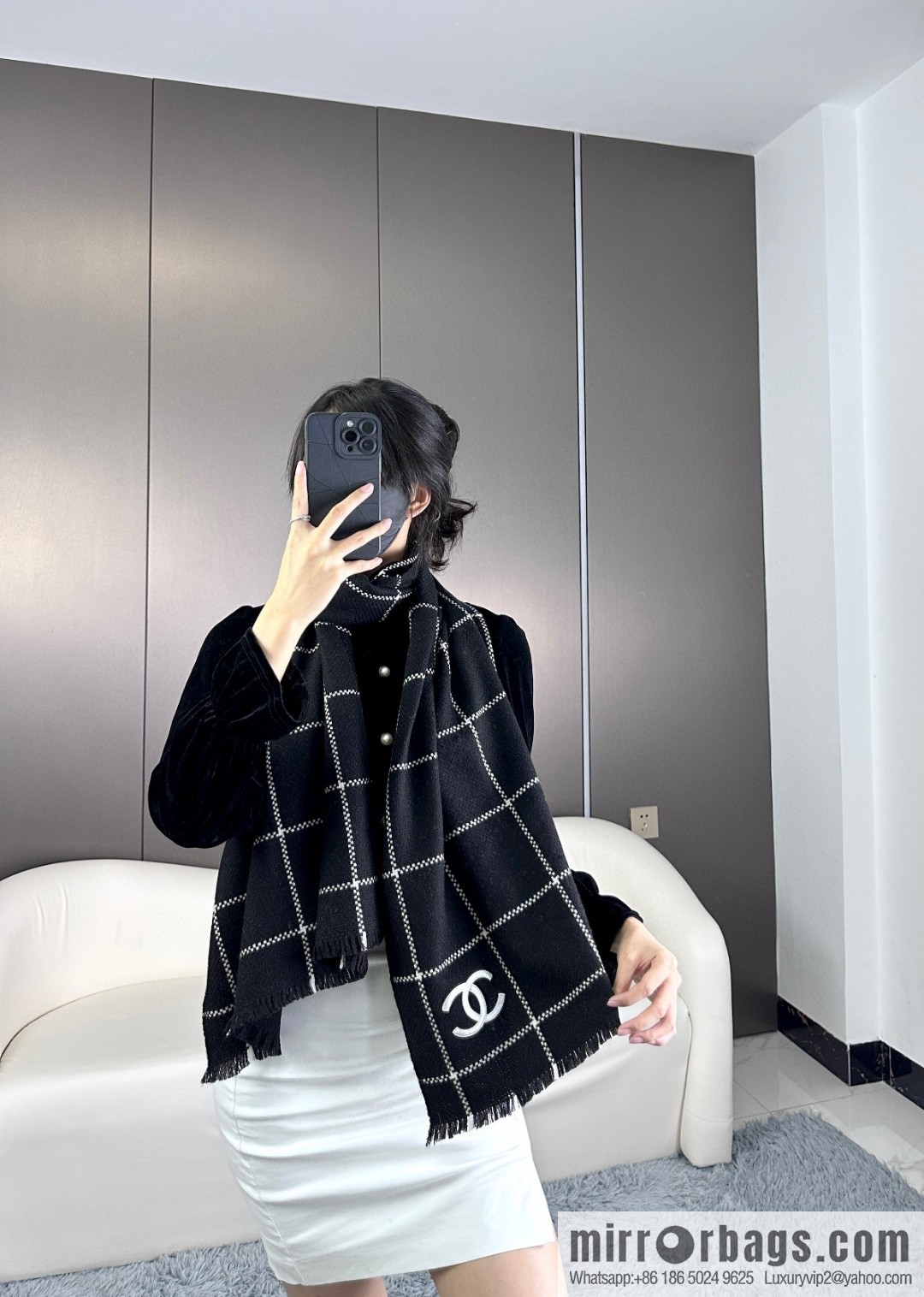 CHANEL autumn and winter new products · cashmere shrink scarf