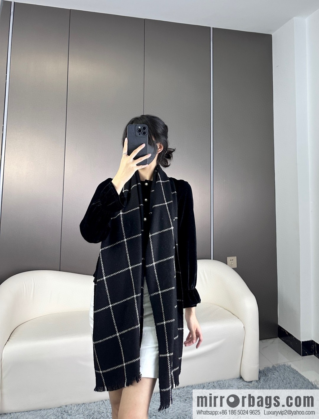 CHANEL autumn and winter new products · cashmere shrink scarf