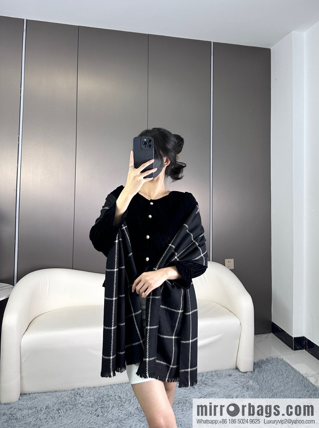 CHANEL autumn and winter new products · cashmere shrink scarf