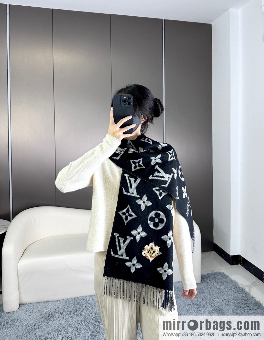 LV letter embroidered sticker scarf M79522
