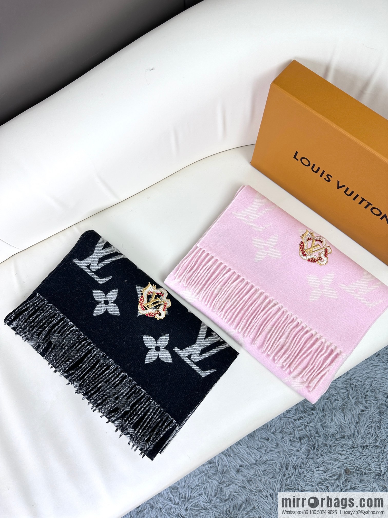 LV letter embroidered sticker scarf M79522