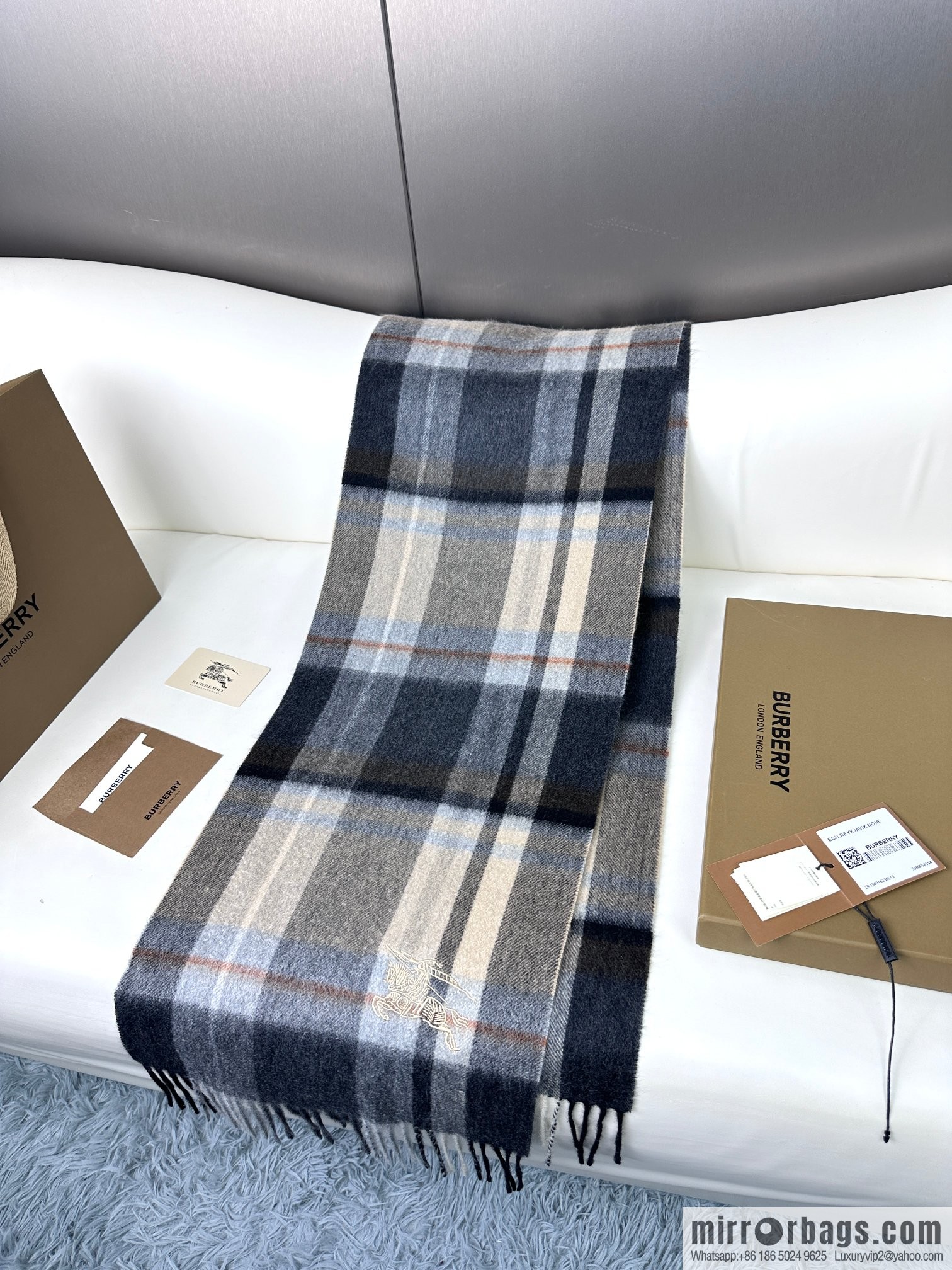 Burberry, Water Ripple Men's Pure Cashmere Scarf