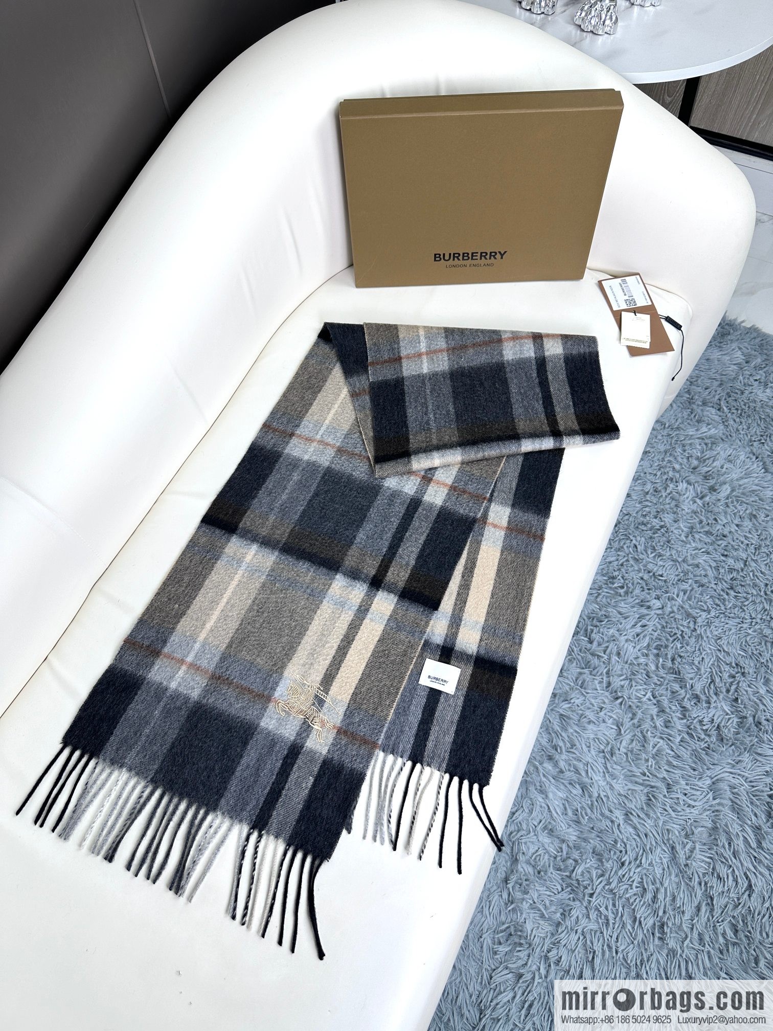 Burberry, Water Ripple Men's Pure Cashmere Scarf