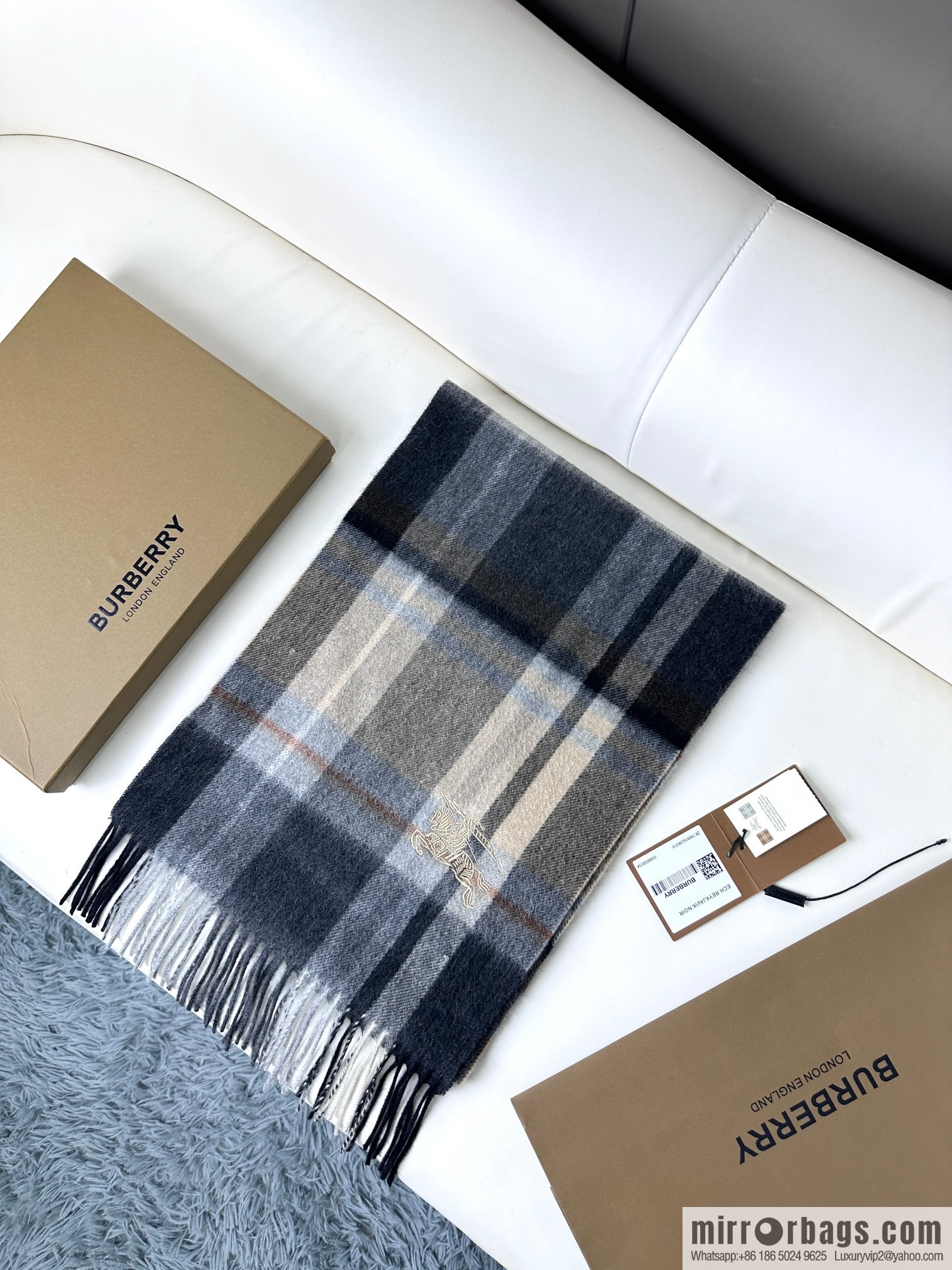 Burberry, Water Ripple Men's Pure Cashmere Scarf