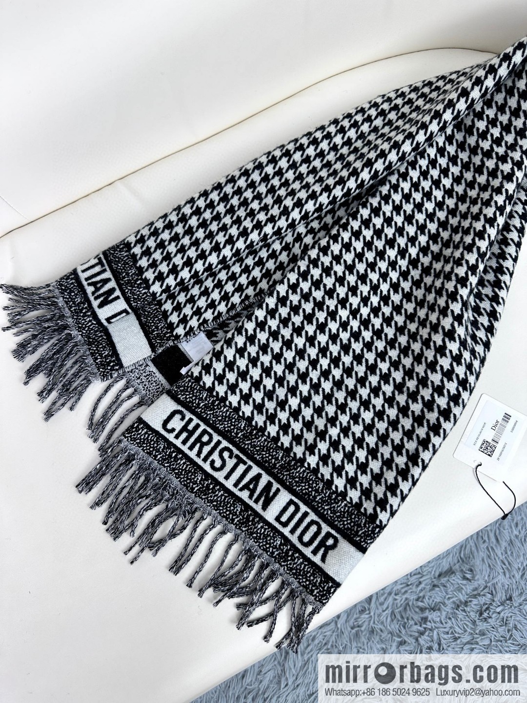 DIOR 2023 Dior's latest classic thousand-bird grid scarf