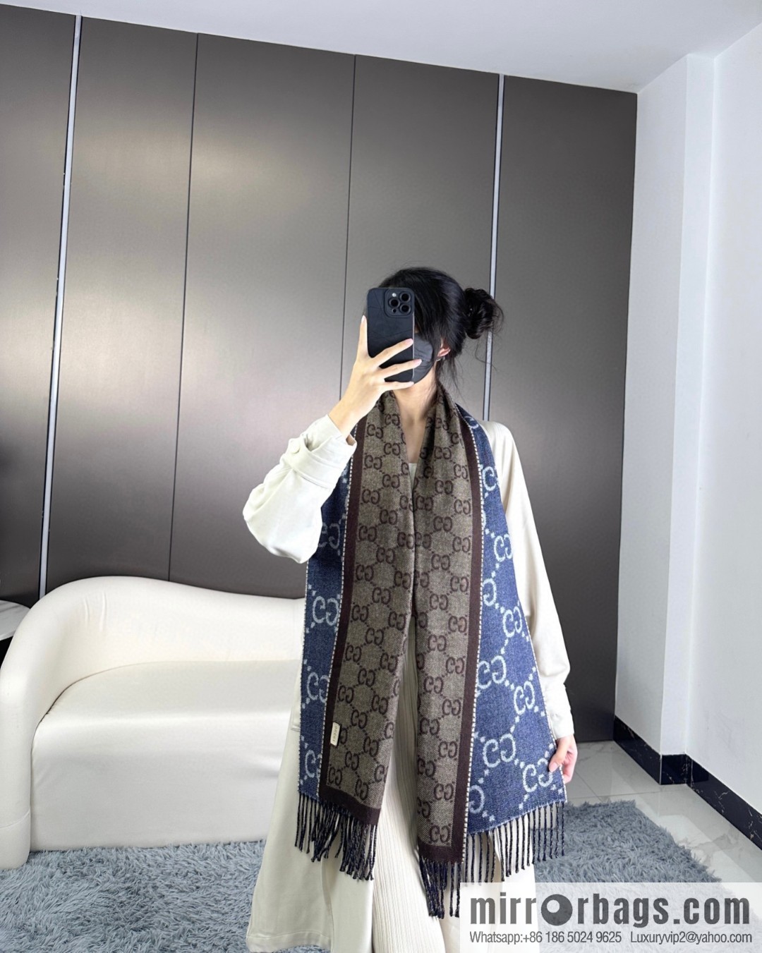 GUCCI [Double-sided GG jacquard] fringed long towel