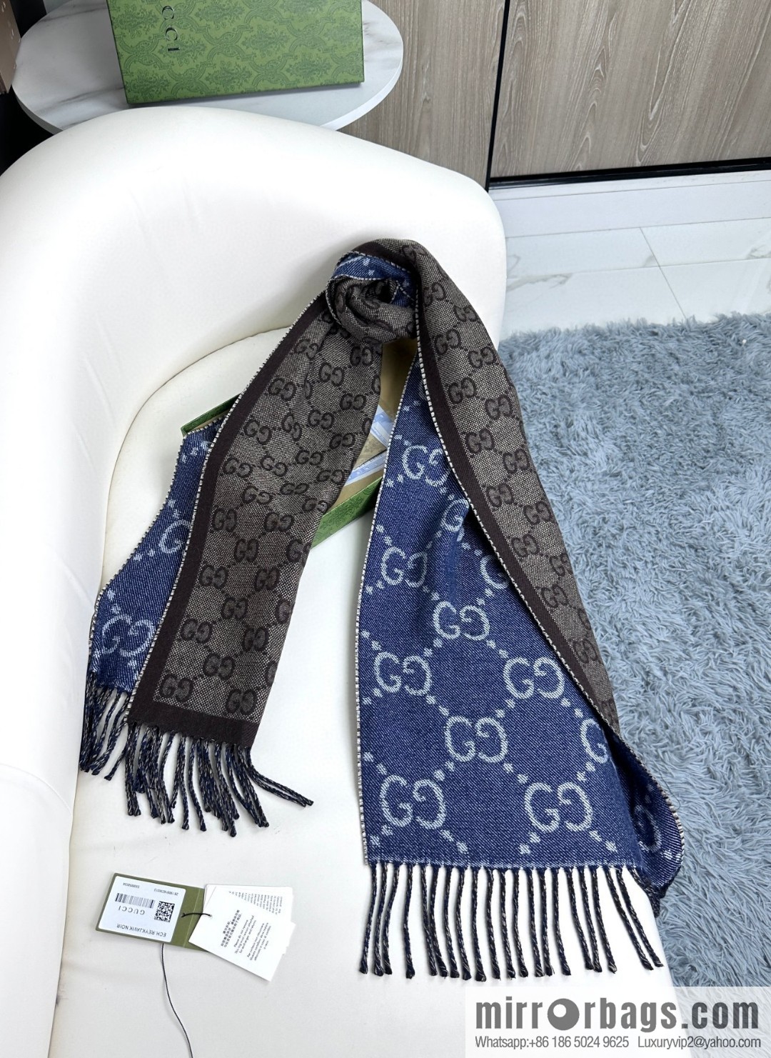 GUCCI [Double-sided GG jacquard] fringed long towel