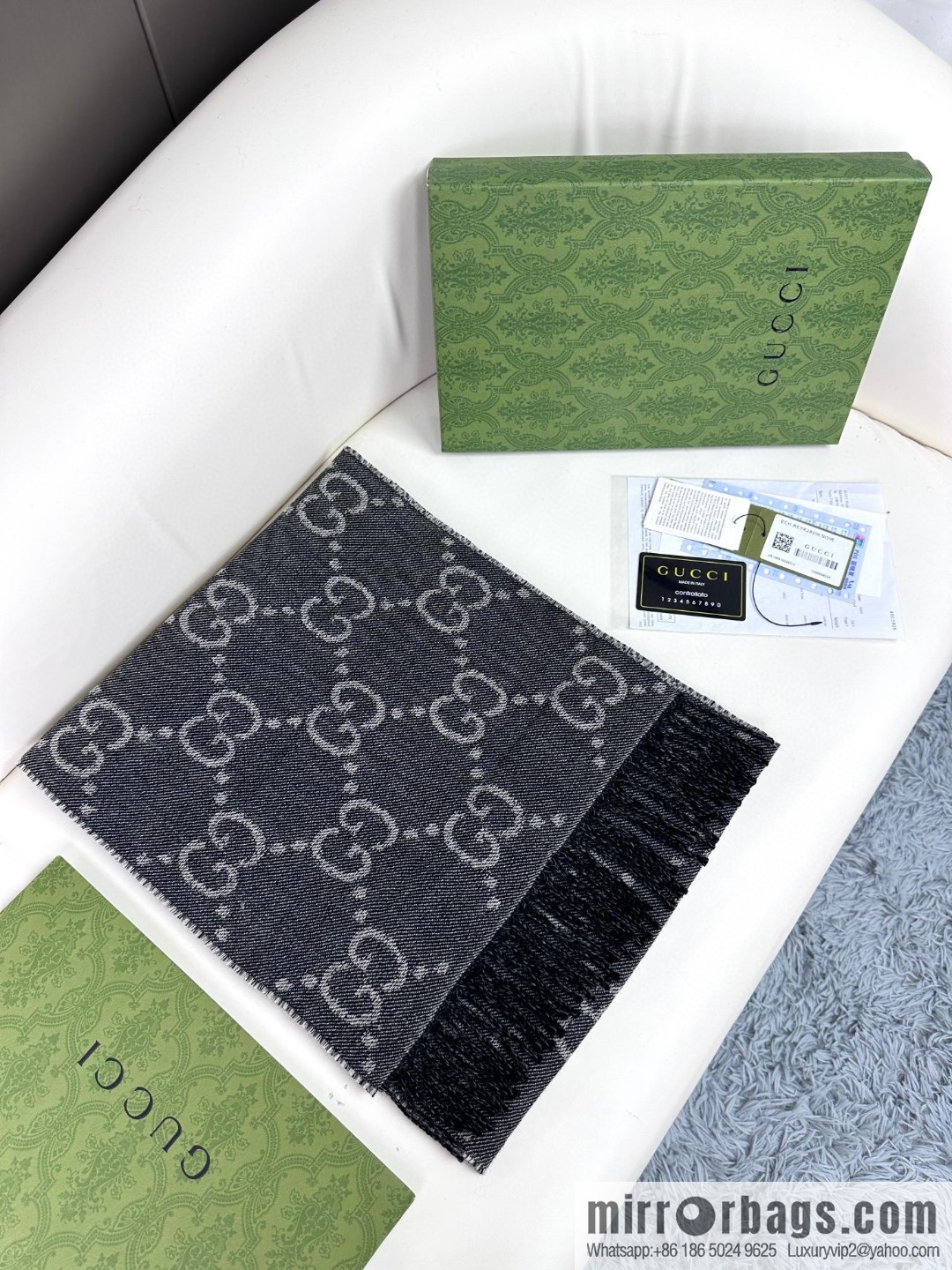 GUCCI [Double-sided GG jacquard] fringed long towel