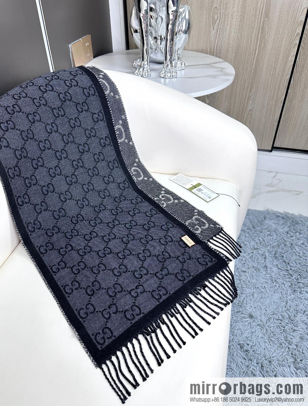 GUCCI [Double-sided GG jacquard] fringed long towel