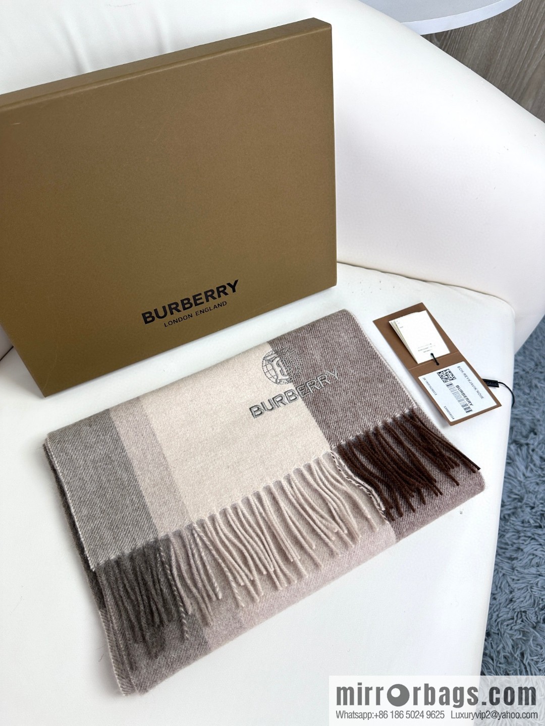 Burberry, top cashmere scarf