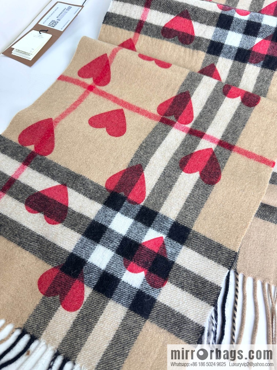 Burberry, classic cashmere ♥️ peach heart, cashmere scarf
