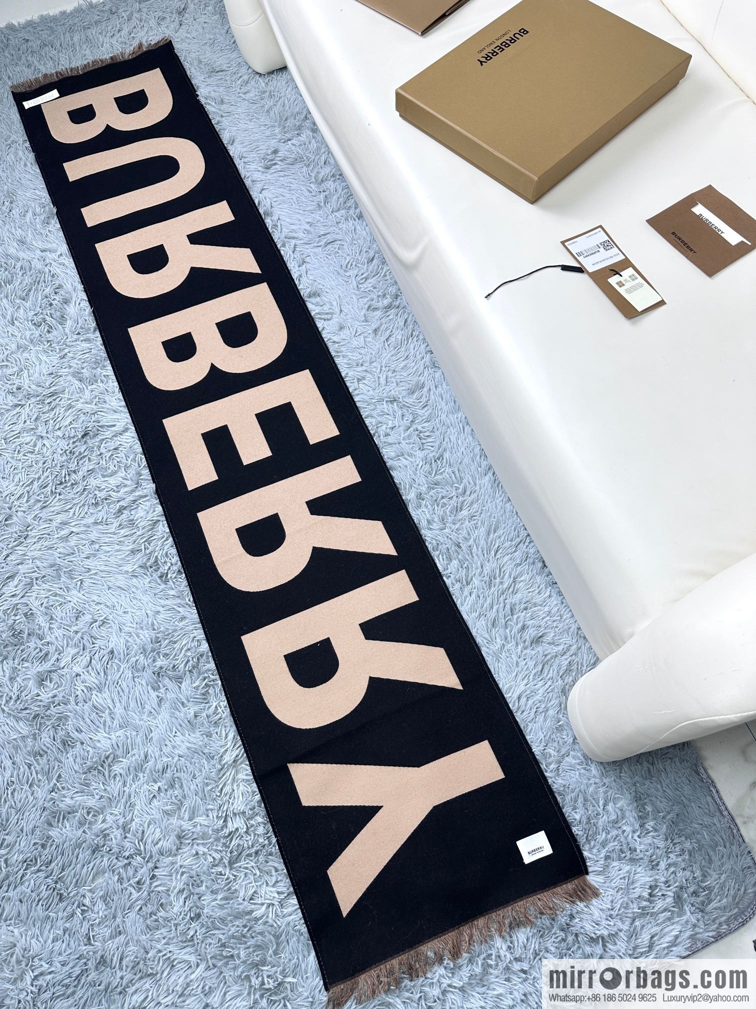 Burberry B large letter double-sided towel
