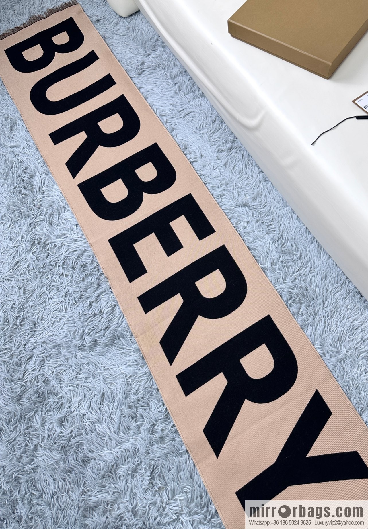 Burberry B large letter double-sided towel