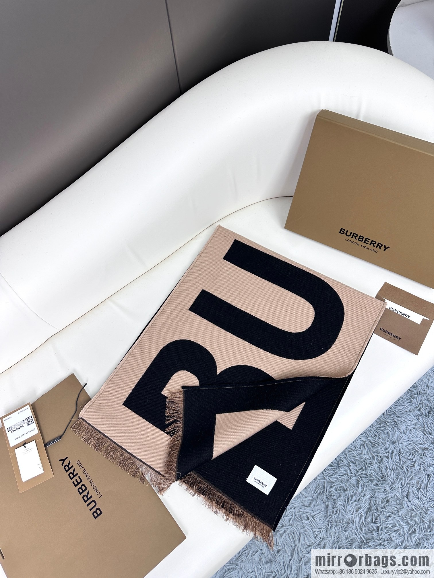 Burberry B large letter double-sided towel