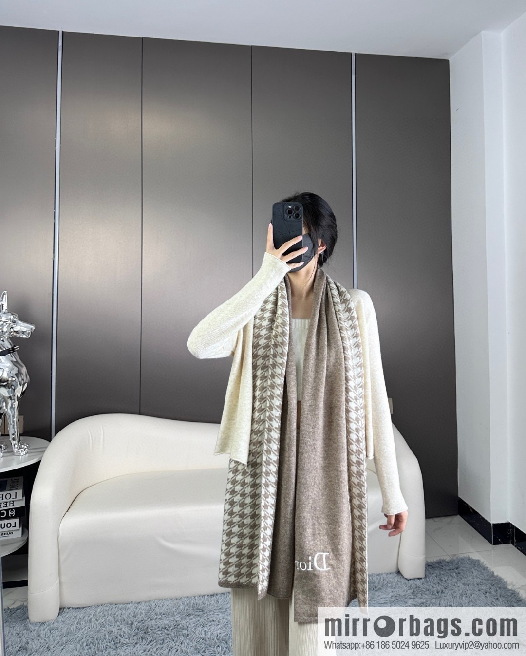 DIOR limited edition cashmere knitted scarf