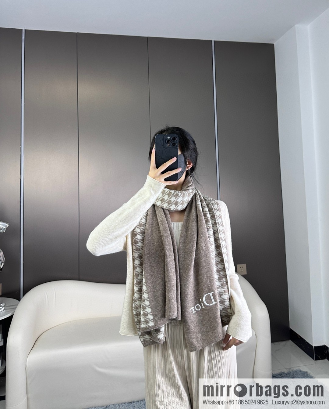 DIOR limited edition cashmere knitted scarf