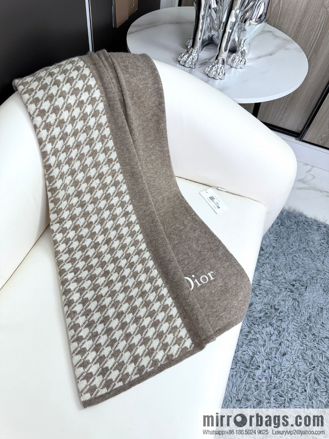 DIOR limited edition cashmere knitted scarf