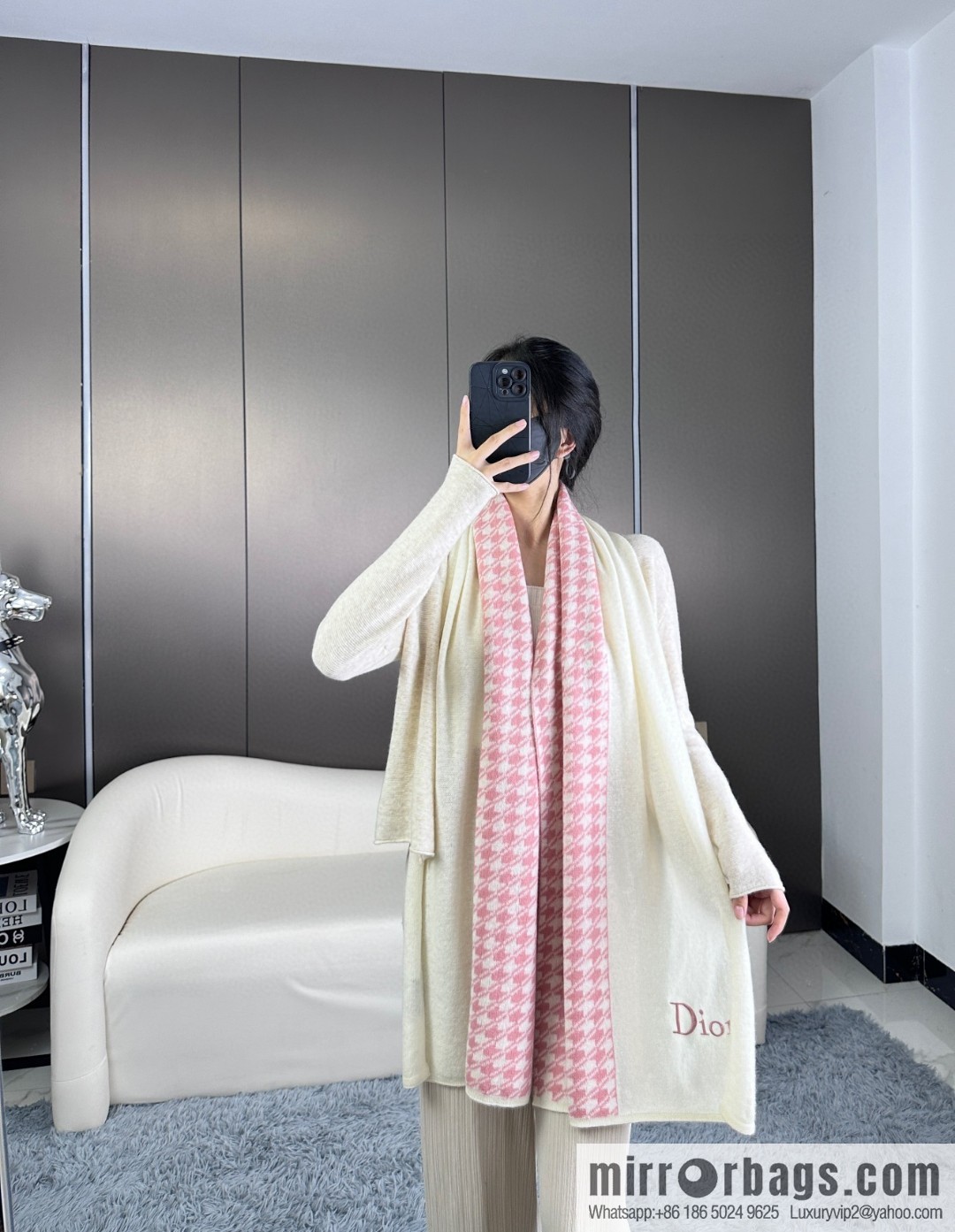 DIOR limited edition cashmere knitted scarf