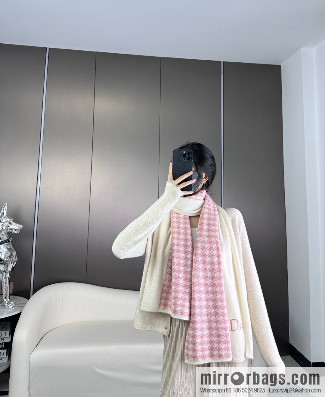 DIOR limited edition cashmere knitted scarf