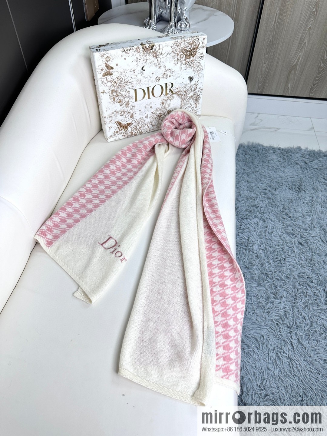 DIOR limited edition cashmere knitted scarf