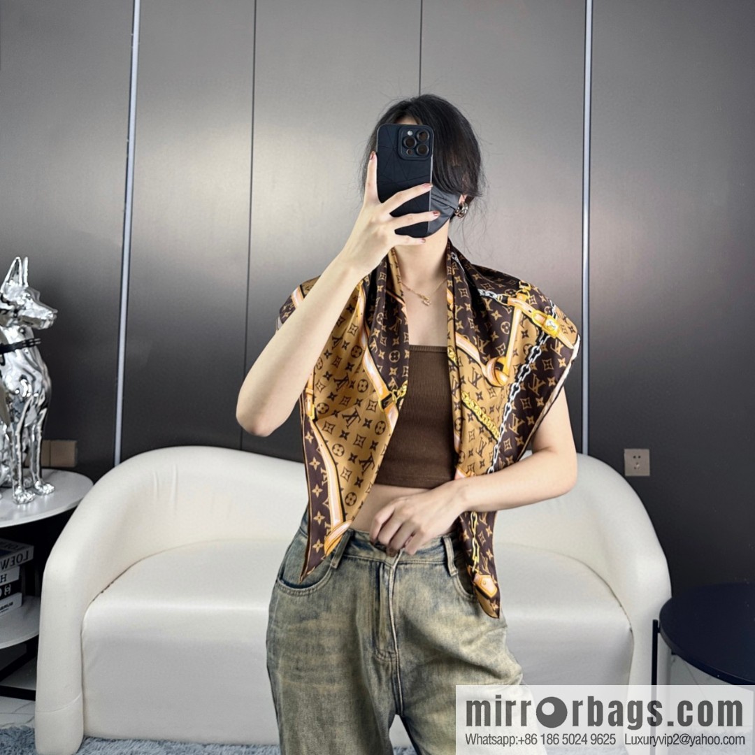 LV belt square towel M78666